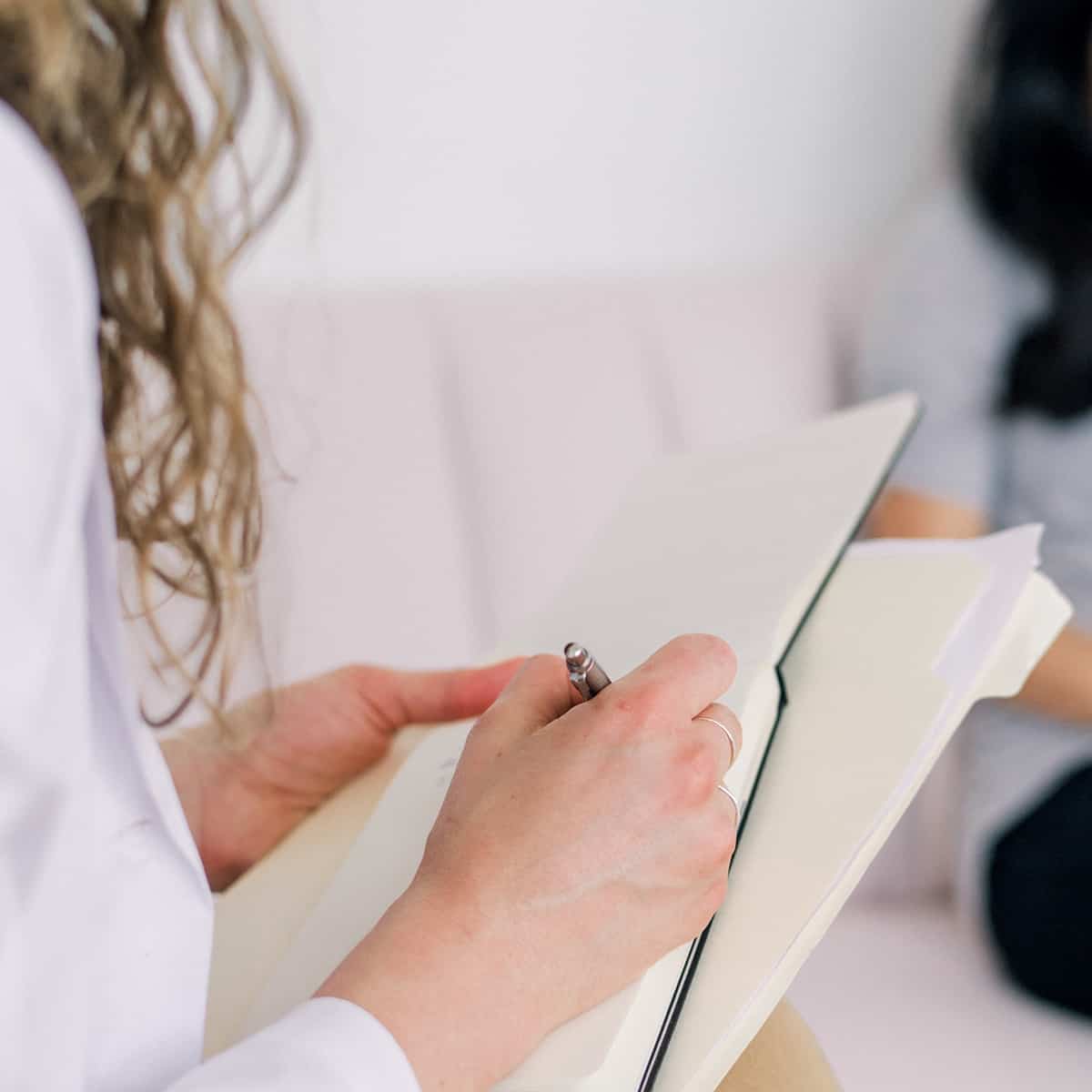 therapy-36 nyugalohmm, jóga és önismeret, jóga, női jóga, jóga écs, jóga pannonhalma, családállítás, csoportos családállítás, egyéni családállatás, családállítás écs, holisztikus szemlélet, funkcionális táplálkozás, gerincjóga, táplálkozás, mozgás és étkezés, lelki egészség, Tóth Magdolna, Tóth Magdi