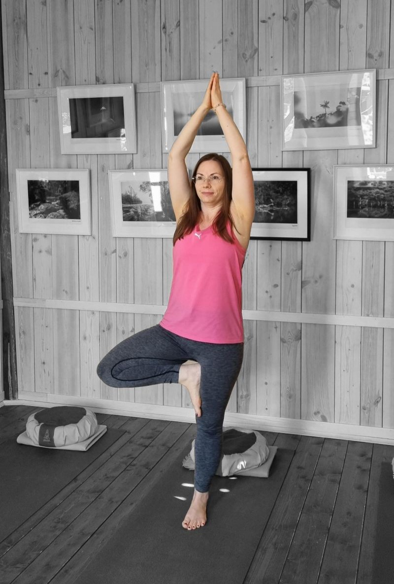 jogafoto nyugalohmm, jóga és önismeret, jóga, női jóga, jóga écs, jóga pannonhalma, családállítás, csoportos családállítás, egyéni családállatás, családállítás écs, holisztikus szemlélet, funkcionális táplálkozás, gerincjóga, táplálkozás, mozgás és étkezés, lelki egészség, Tóth Magdolna, Tóth Magdi